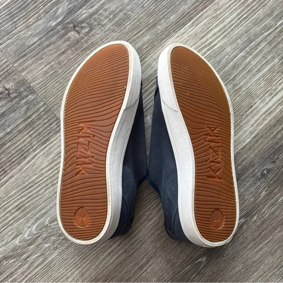 Kizik Unisex Irvine Blue Shoes Mens Size 5 Womens 6.5 Canvas Hands Free Sneakers - Picture 8 of 11
